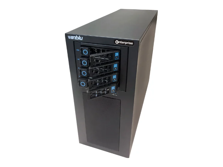 Server Winblu Enterprise in formato tower con quattro cassetti dischi hot-swap